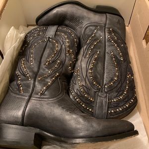 Frye 6.5 studded cowboy boots
